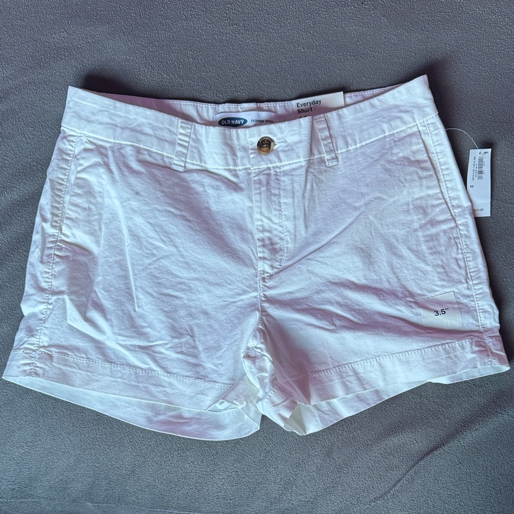 NWT Old Navy Women's Everyday Shorts, size 10